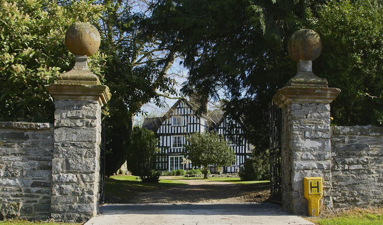 Rorrington Hall *